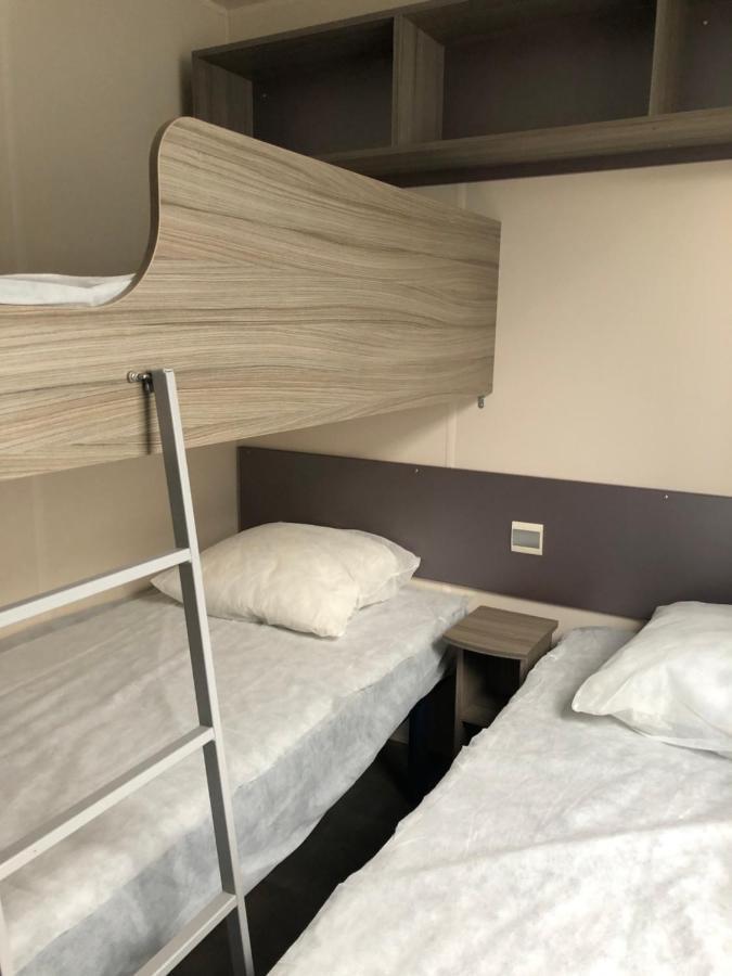 Celine Mobil Home Port-la-Nouvelle Exterior photo